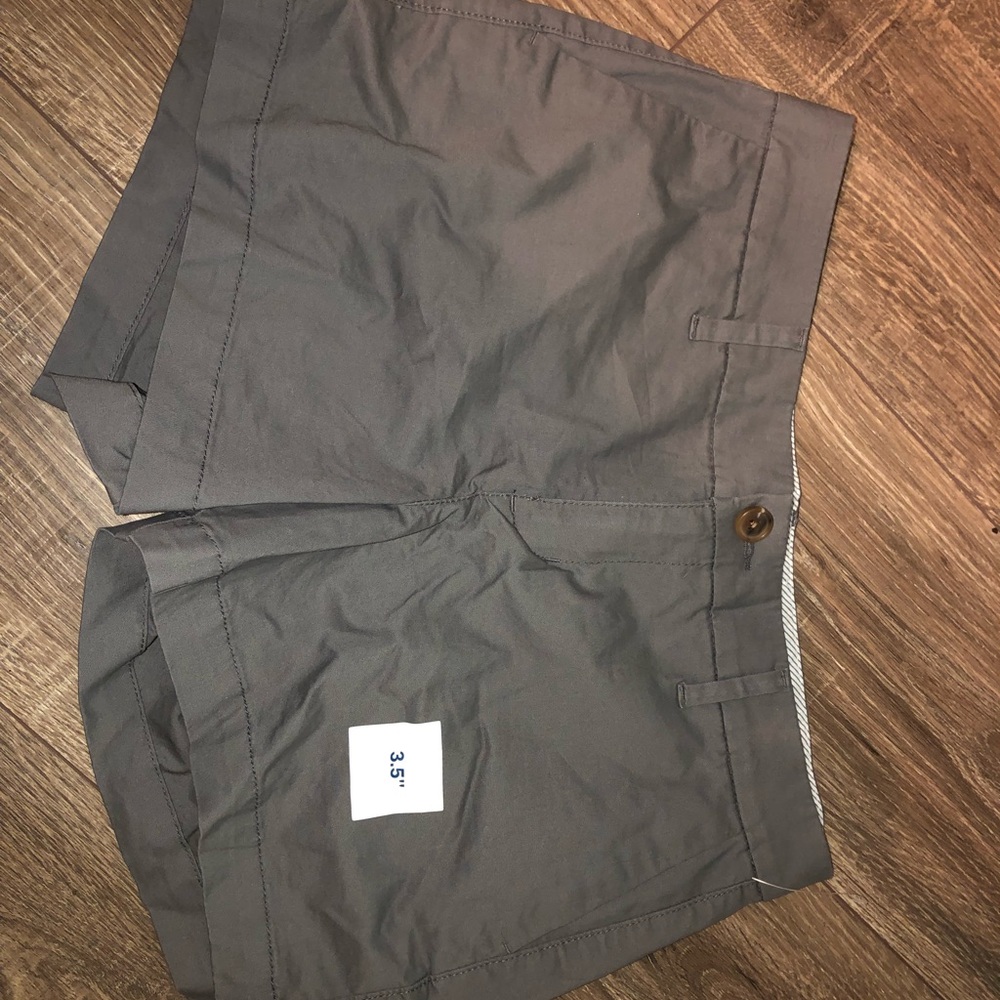 women’s gray shorts